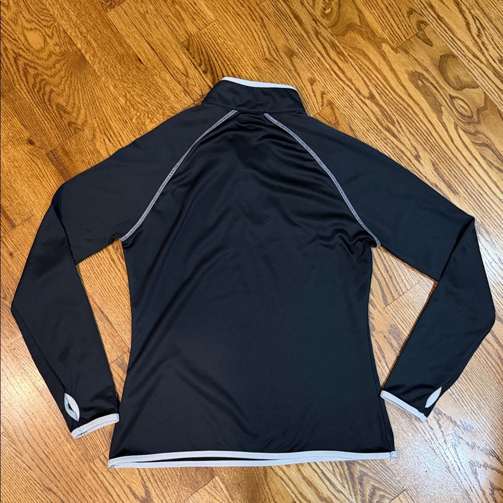 Women’s Carolina Panthers Quarterback Zip Shirt. Size Large. Like New Condition. - Picture 14 of 14